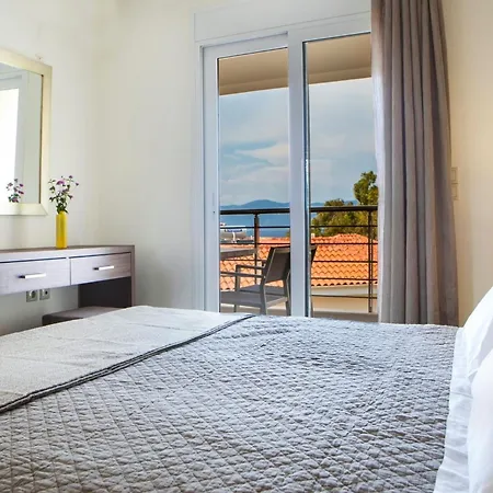 Deluxe Kefalonia Hyacinth 1 Bedroom Pool